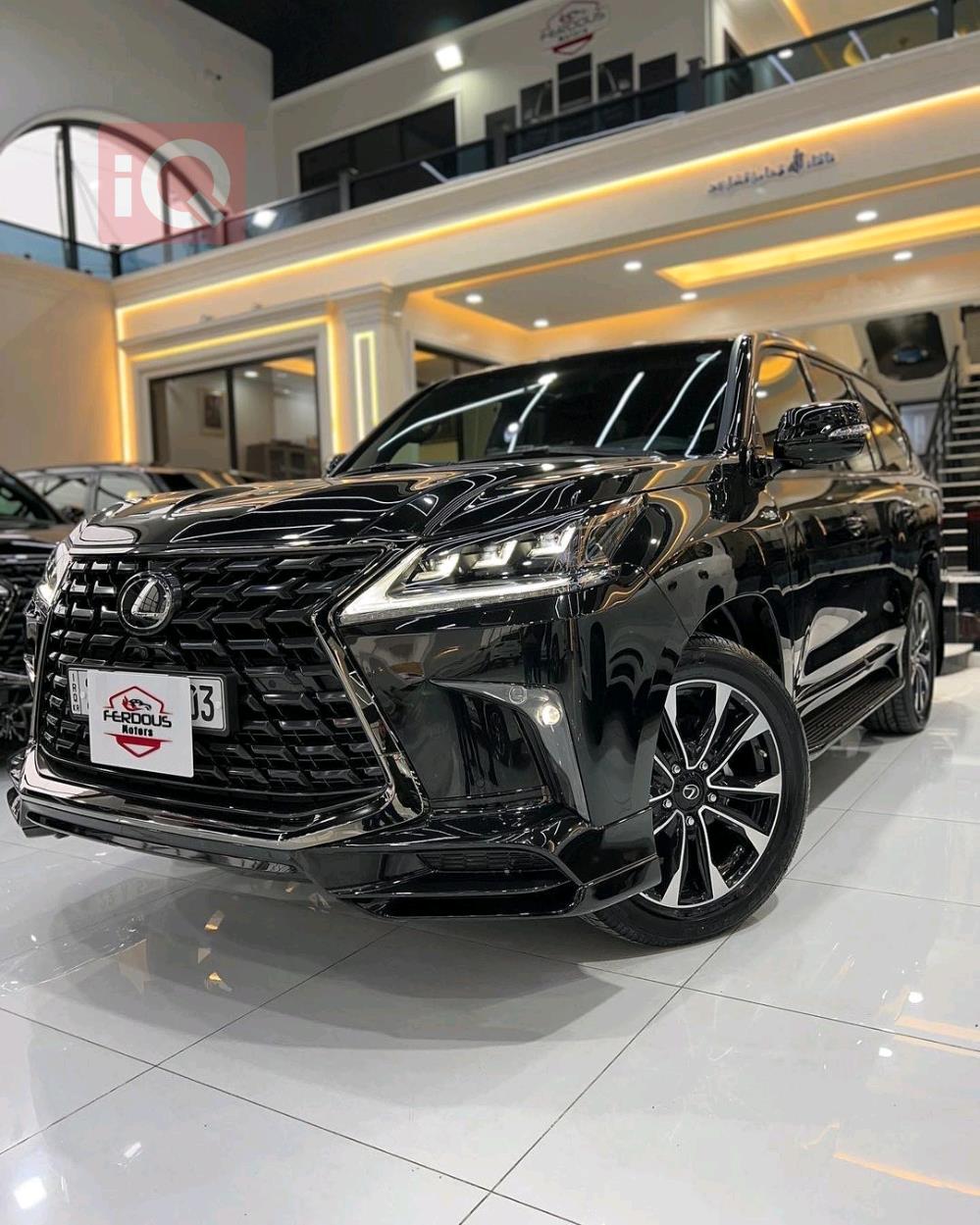 Lexus LX